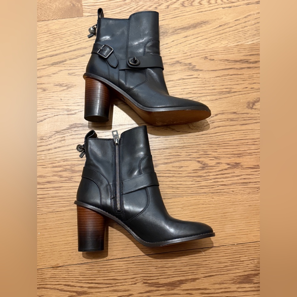 Women's Coach Black Leather Mid-Heel Ankle Booties. Size 8.5